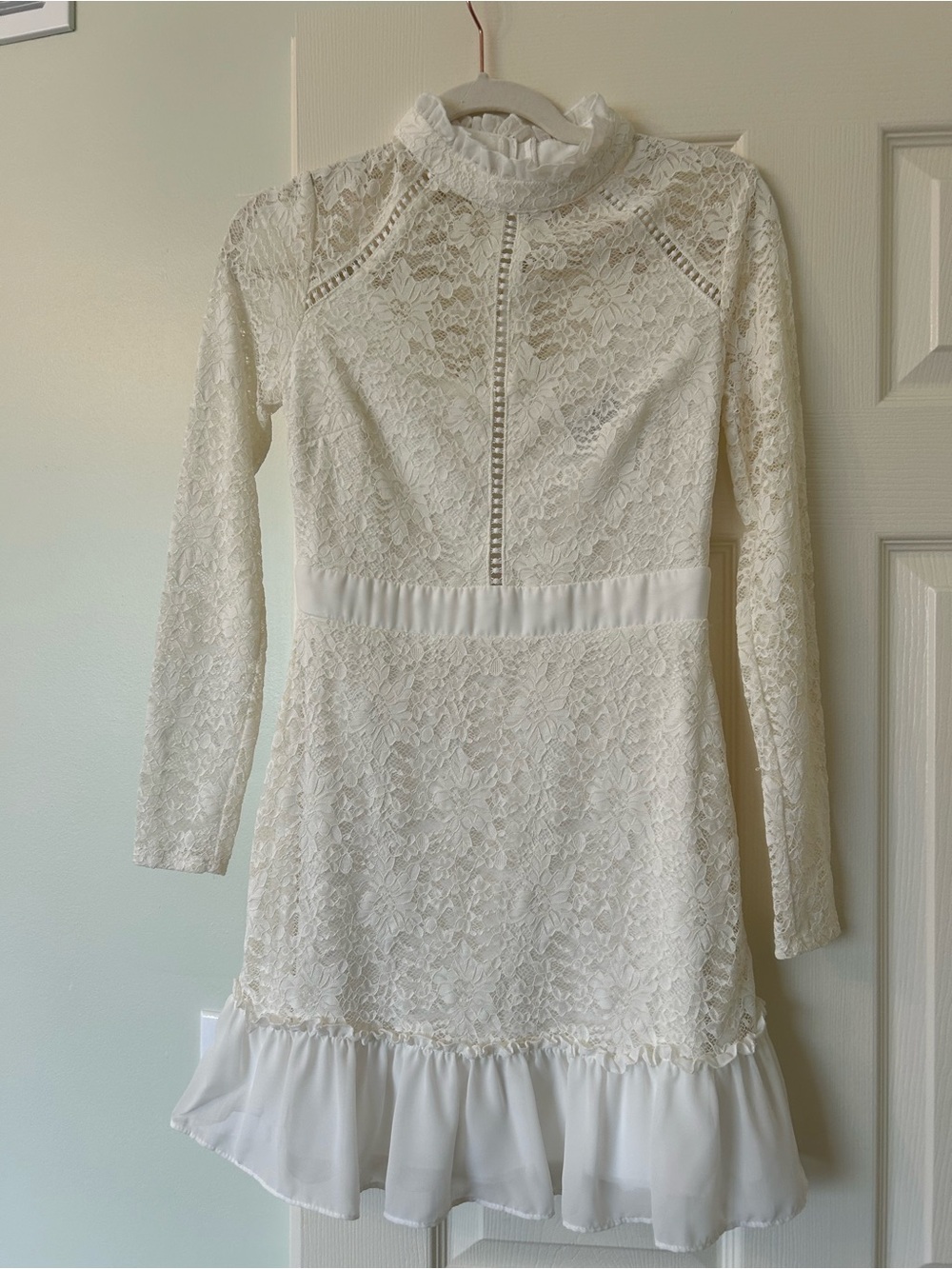 Girls' White Lace Long-Sleeve Dress with Ruffle Hem - Picture 1 of 3